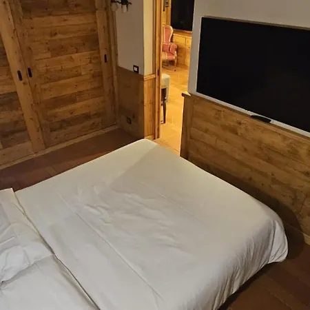 Courmayeur, Verrand: Immersa Nel Verde E Con Vista Exterior photo