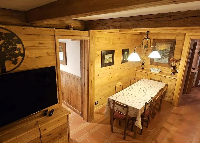 Courmayeur, Verrand: Immersa Nel Verde E Con Vista